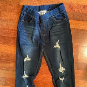 Women’s distressed jeggings